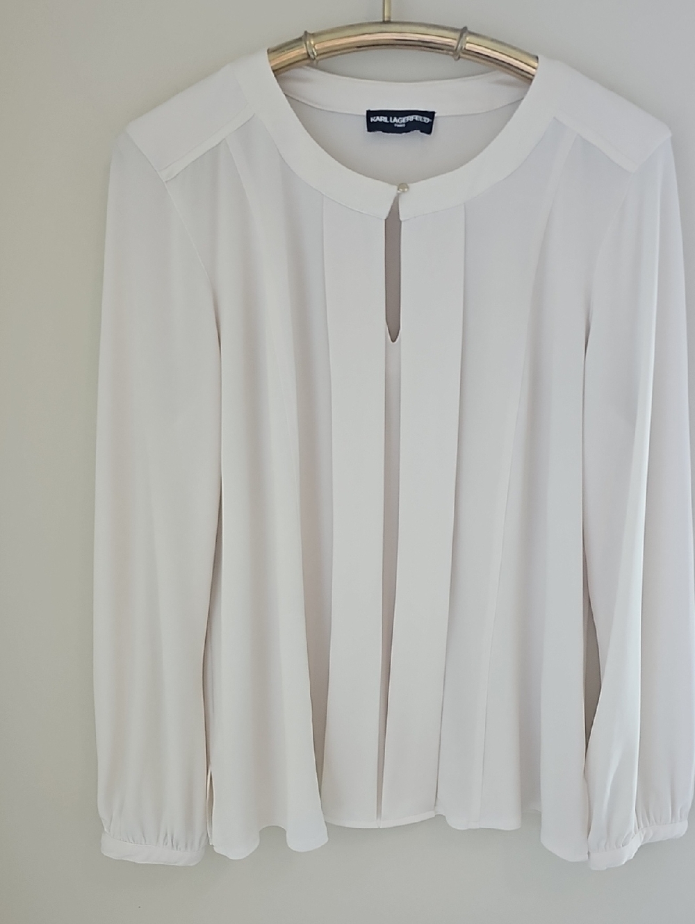 Karl Lagerfeld Paris Pleated Keyhole Blouse Womens Size S White Long Sleeve Work